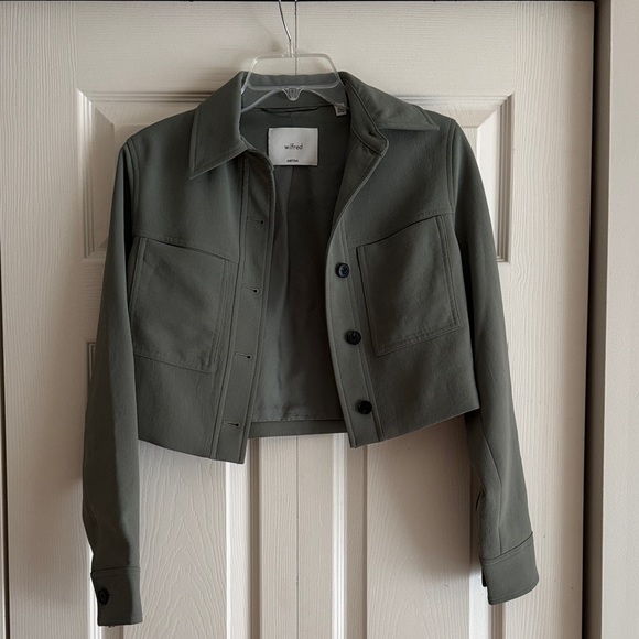 Aritzia Little Cropped Jacket in Creppette - Picture 2 of 5